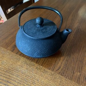 Tea pot